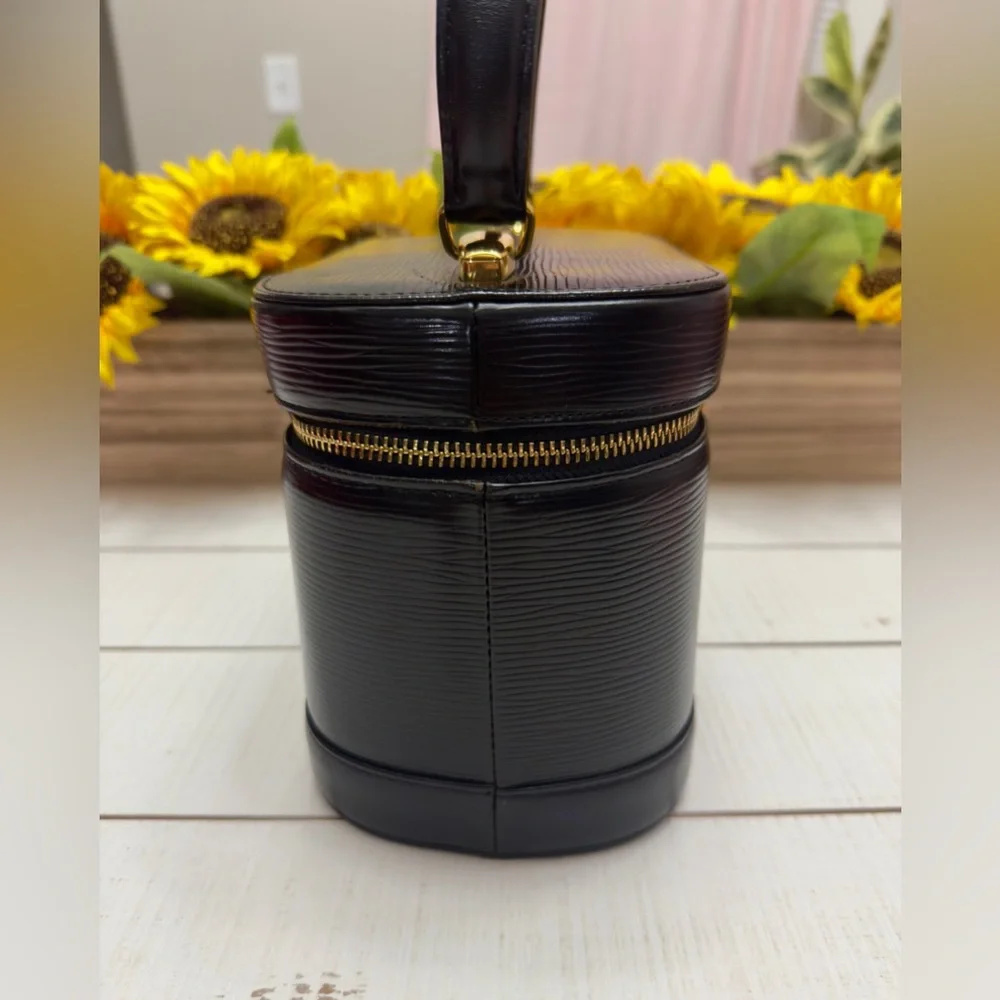 Valentino Garavani Black Leather Vanity